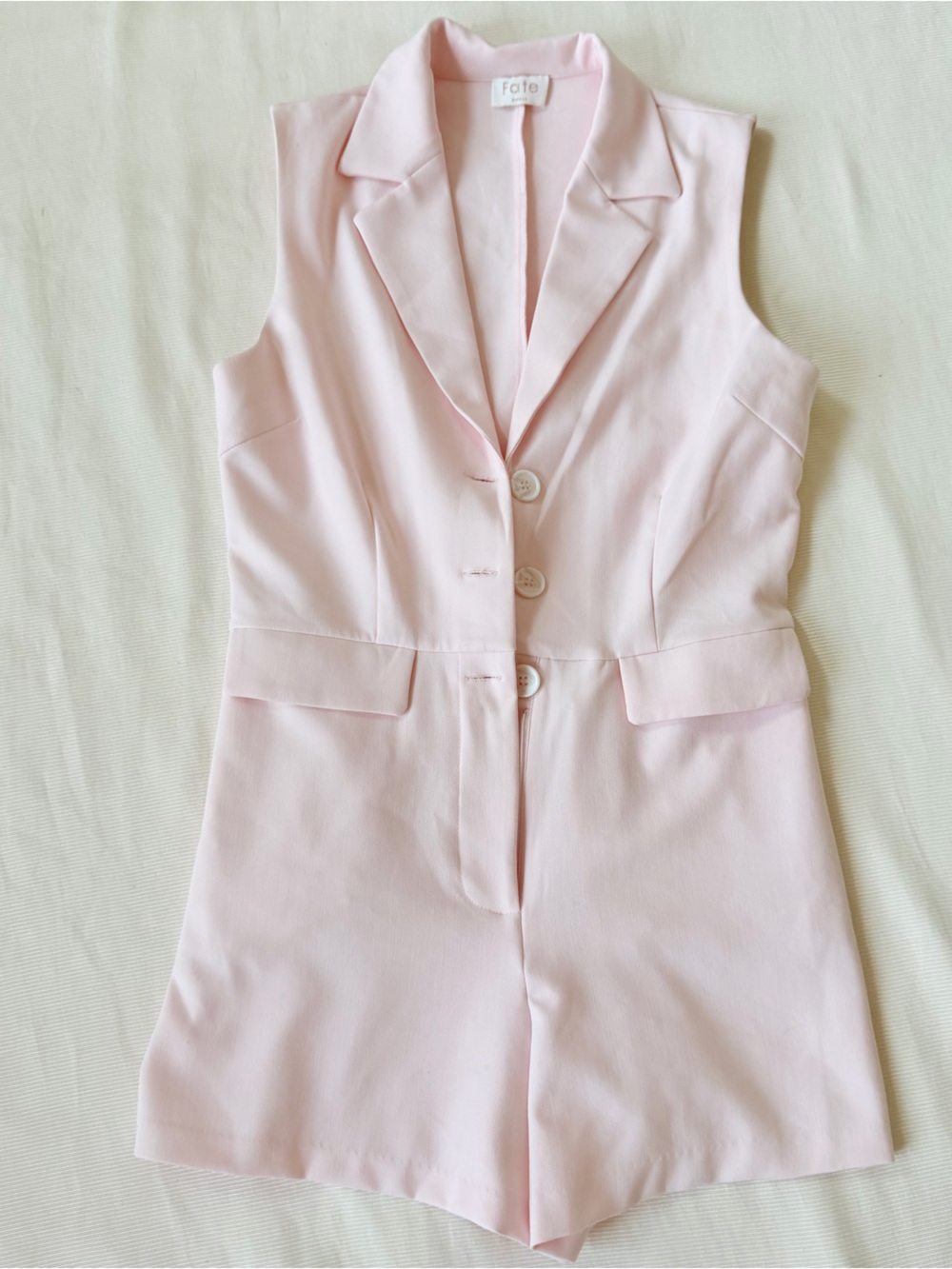 Fate Womens Romper Pink Sleeveless Vneck Casual Shorts Used S